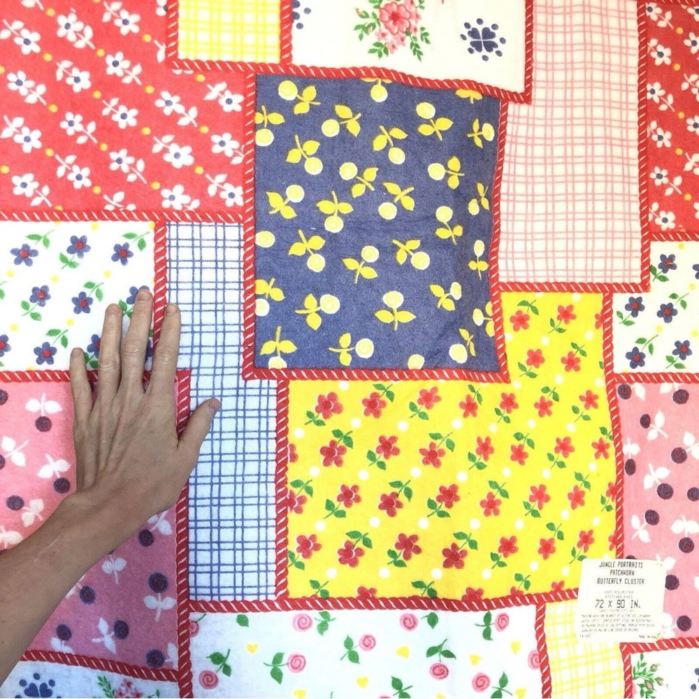 NWT VINTAGE JUNGLE PORTRAITS PATCHWORK Colorful Quilt NEW IN BAG - Picture 2 of 6